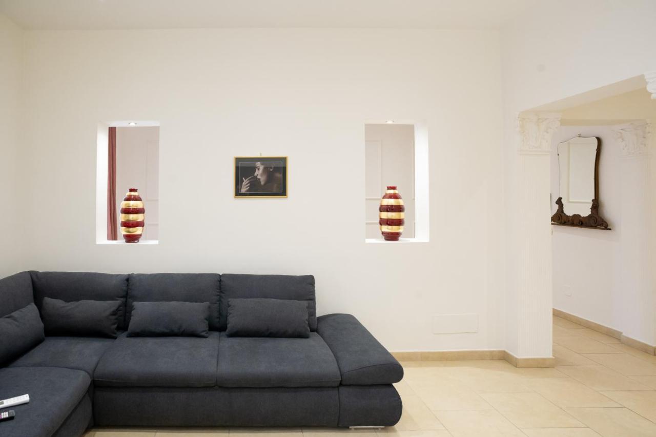 Internotre Luxury Apartment Bari Buitenkant foto